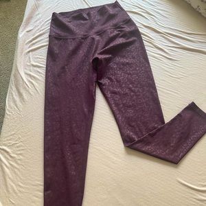 Buffbunny Leggings - SIZE SMALL